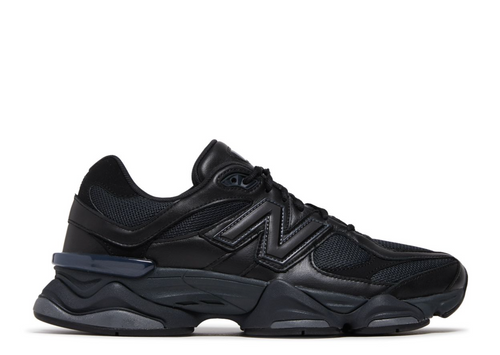 NB 9060 – Sneakers « Triple Black Leather »