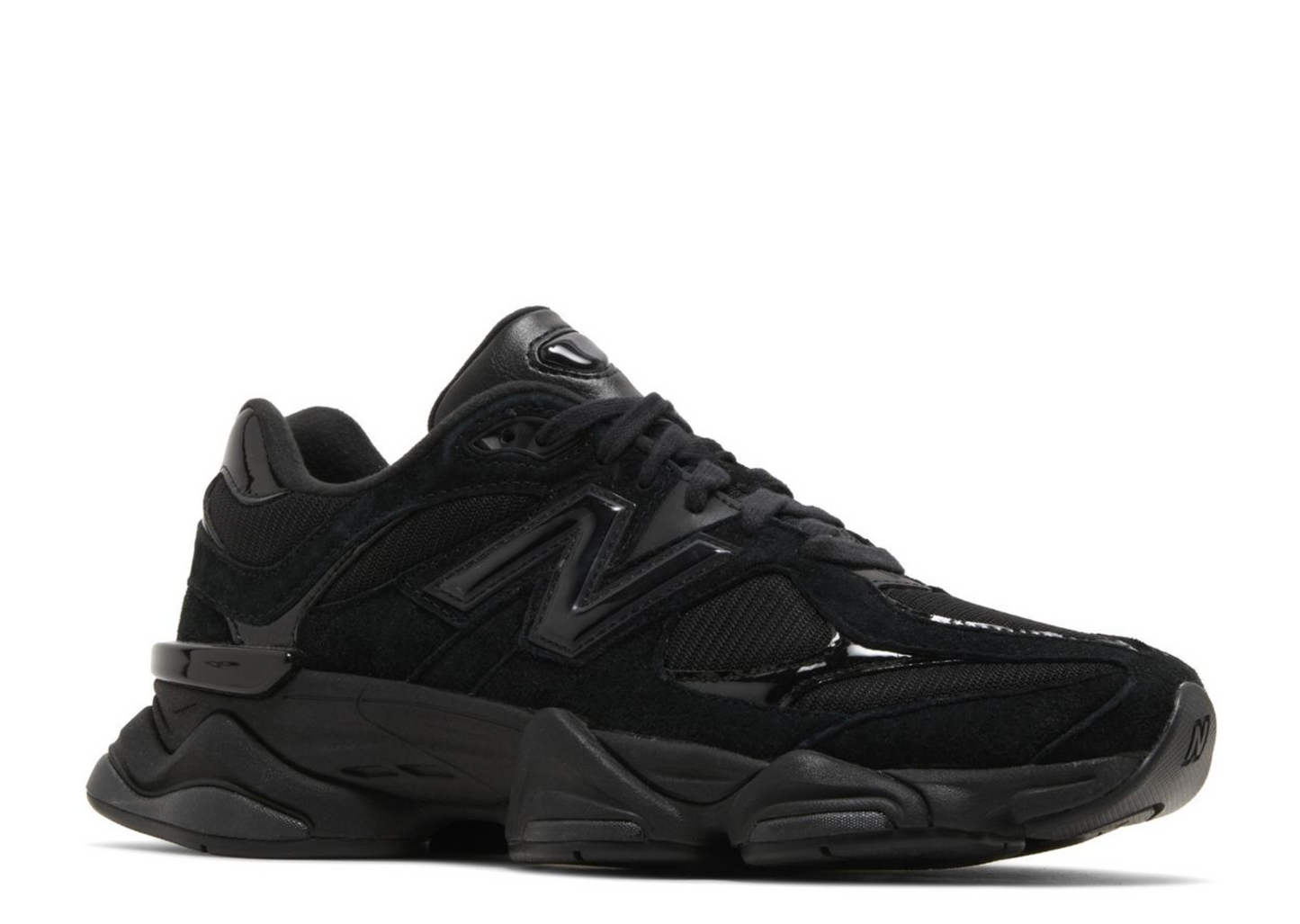 NB 9060 – Sneakers « Triple Black Suede Patent »